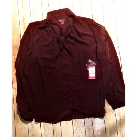 VINCE CAMUTO gorgeous top 🎀☺️ - Picture 2 of 6